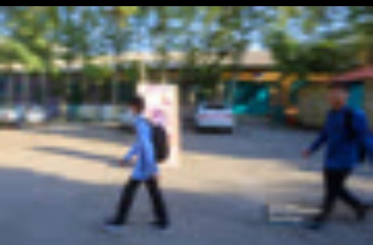 رنگ آمیزی بیش از ۲۷ هزار متر از جداول معابر شهر در آستانه ماه مهر رنگ آمیزی بیش از ۲۷ هزار متر از جداول معابر شهر در آستانه ماه مهر