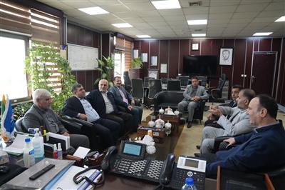 تقدیر نمایندگان دولت از مدیر عامل نفت وگاز مارون تقدیر نمایندگان دولت از مدیر عامل نفت وگاز مارون