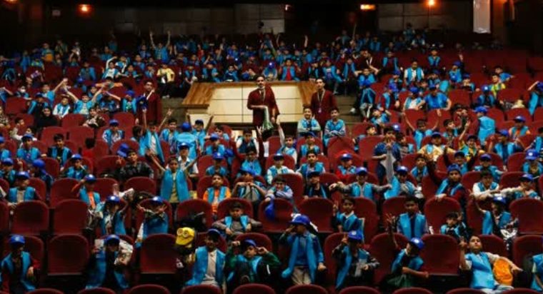 برگزاری ۳۵۰ برنامه متنوع در مناطق پانزده‌گانه شهر