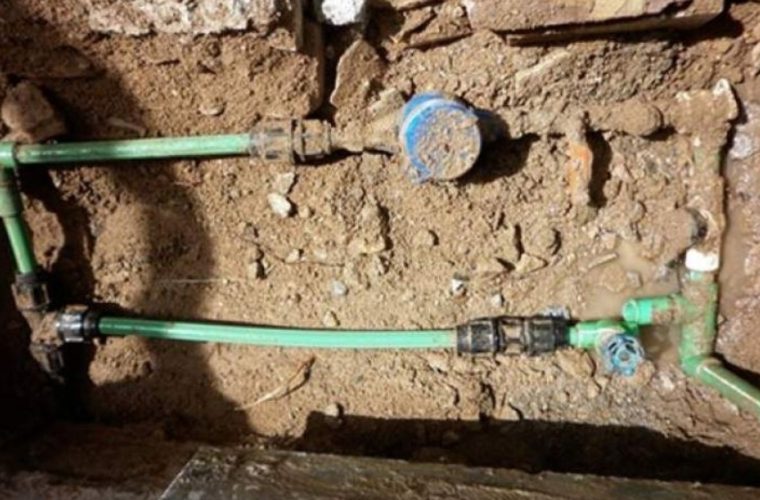 کشف و جمع آوری یک فقره انشعاب غیر مجاز آب در گلپایگان