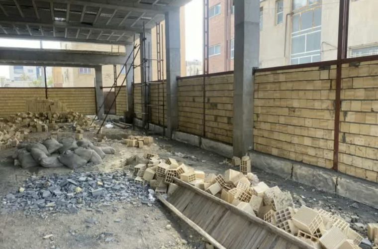 پیشرفت ۵۰ درصدی احداث سالن ورزشی بانوان فروغی