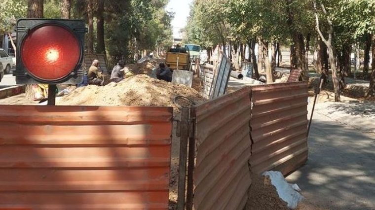 اصلاح شبکه فاضلاب در خیابان نظامی شاهین شهر اصلاح شبکه فاضلاب در خیابان نظامی شاهین شهر