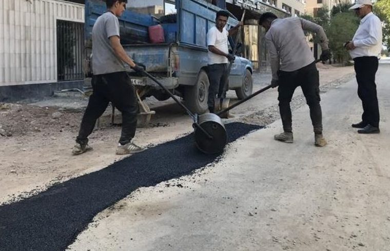 اجرای عملیات روکش آسفالت بیش از ۲۵۰۰ متر مربع حفاری آب و فاضلاب