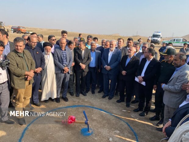 پست دائم ۴۰۰ کیلوولت شهیدهاشمی اهوازوخطوط ارتباطی آن افتتاح شد پست دائم ۴۰۰ کیلوولت شهیدهاشمی اهوازوخطوط ارتباطی آن افتتاح شد