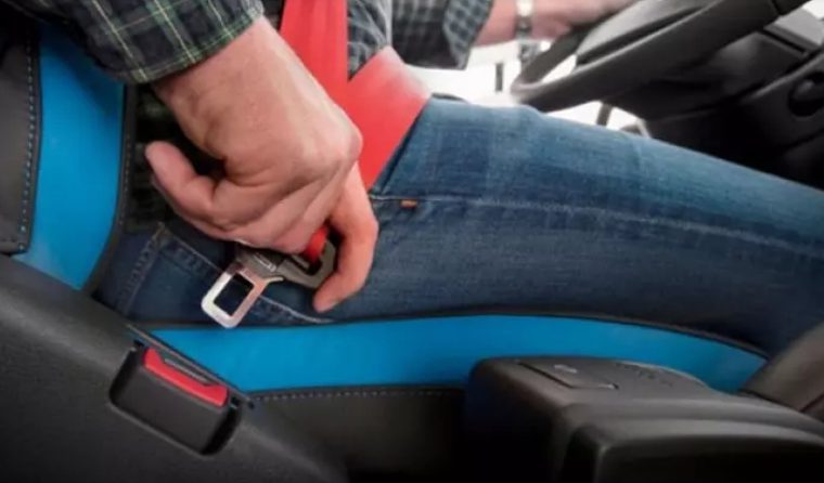 نبستن کمربند ایمنی راننده، باعث برگرداندن سوخت از مسیر قاچاق