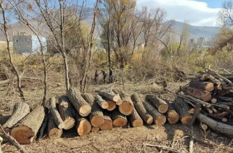 آغاز به کار نوزدهمین نمایشگاه سنگ، ماشین‌آلات و صنایع وابسته در اصفهان