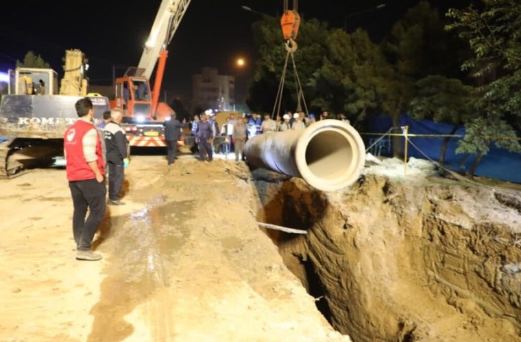 رفع مشکل پس زدگی فاضلاب در محله هفتون اصفهان