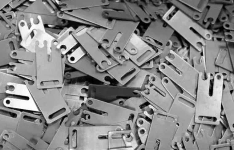 تعریز برای گرانفروشی لیزر بر روی قطعات