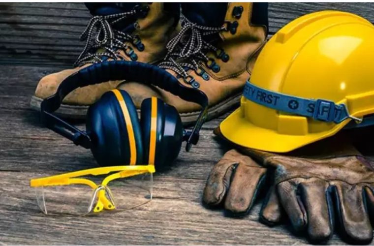 تعریز قاچاقچی لباس کار در اصفهان