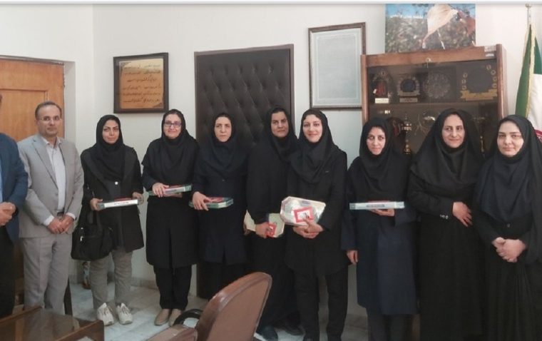 مدیر مخابرات خمینی شهر از بانوان شاغل در این مدیریت تجلیل کرد