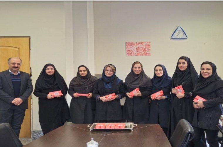 تجلیل از بانوان شاغل در مدیریت فناوری اطلاعات مخابرات استان تجلیل از بانوان شاغل در مدیریت فناوری اطلاعات مخابرات استان