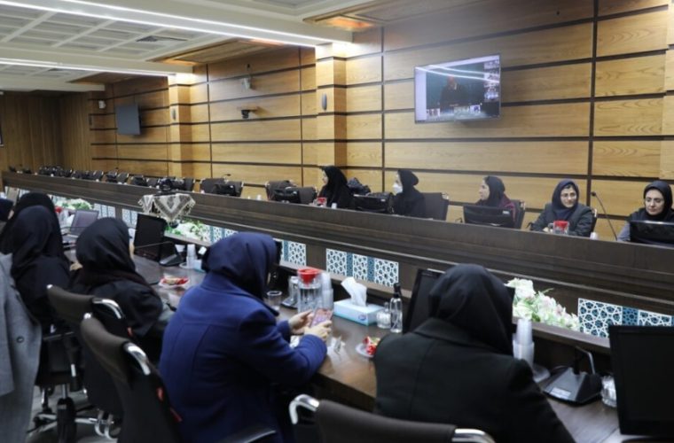 زمینه ارتقاء جایگاه زنان توانمند و شایسته در صنعت آب و برق باید فراهم شود