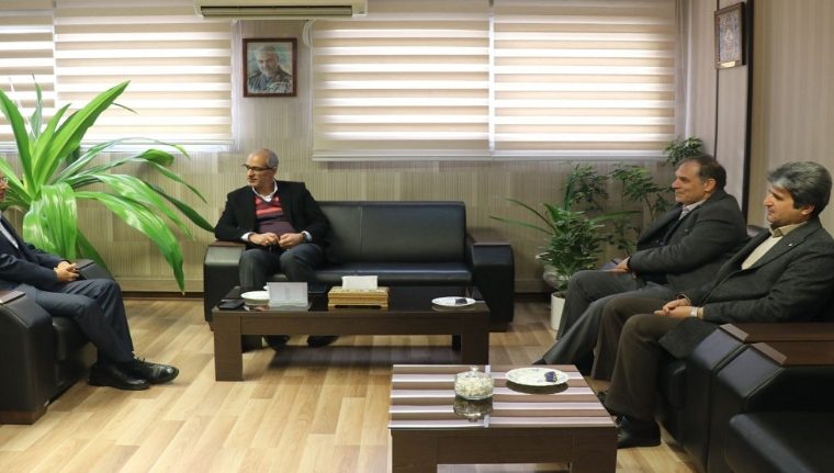 مدیر کل پست استان اصفهان به اتفاق معاونین با مدیر مخابرات منطقه اصفهان تشکیل جلسه داد