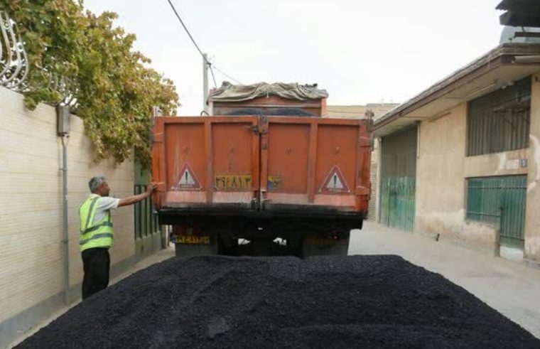 آسفالت ۱۸۰ هزار متر مربع از معابر منطقه ۸ طی سال جاری