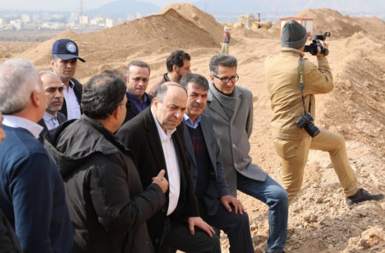 بازدید مدیرکل حوزه وزارتی وزارت نیرو از خط انتقال اضطراری آب گلدشت – خمینی‌شهر