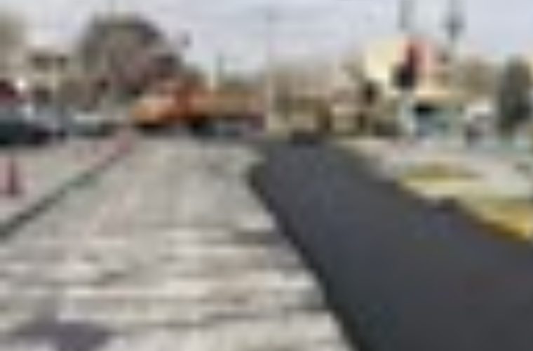 آسفالت ۱۸۰ هزار متر مربع از معابر منطقه ۸ در سال جاری