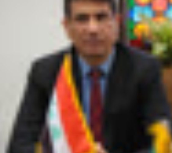 به کشورهای مختلف اروپایی سفر داشتم، با جرئت می‌توانم بگویم که شهری به زیبایی و تمیزی اصفهان ندیده‌ام