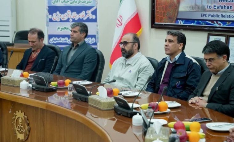 طرح بهینه سازی زنجیره محصولات پایین دستی شرکت پتروشیمی اصفهان کلنگ زنی شد طرح بهینه سازی زنجیره محصولات پایین دستی شرکت پتروشیمی اصفهان کلنگ زنی شد