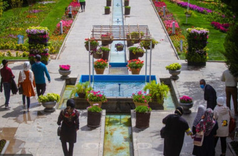 تکمیل پروژه هوشمندسازی آبیاری باغ گل‌ها تا سال آینده با ۱۵ میلیارد تومان اعتبار