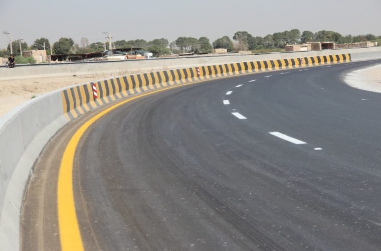 خط‌کشی ۱۰۰ کیلومتر از معابر منطقه ۷ در آستانه سال نو