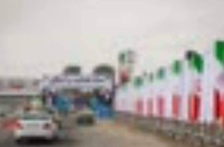 پاکسازی ورودی‌های شهر از نخاله‌های ساختمانی و زباله‌ در آستانه نوروز