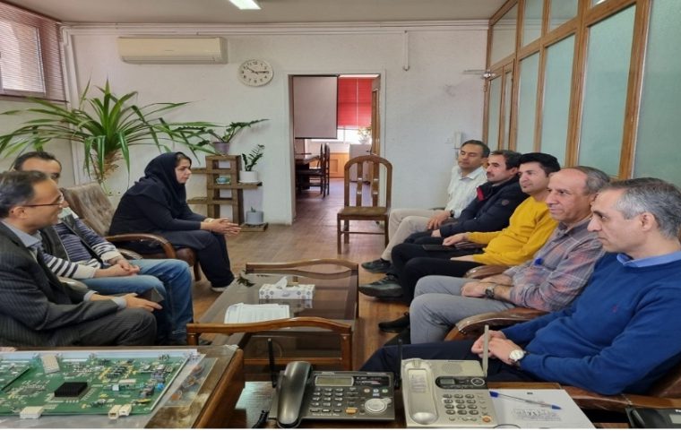 بازدید سرپرست مخابرات منطقه اصفهان از مدیریت سیستم های انتقال