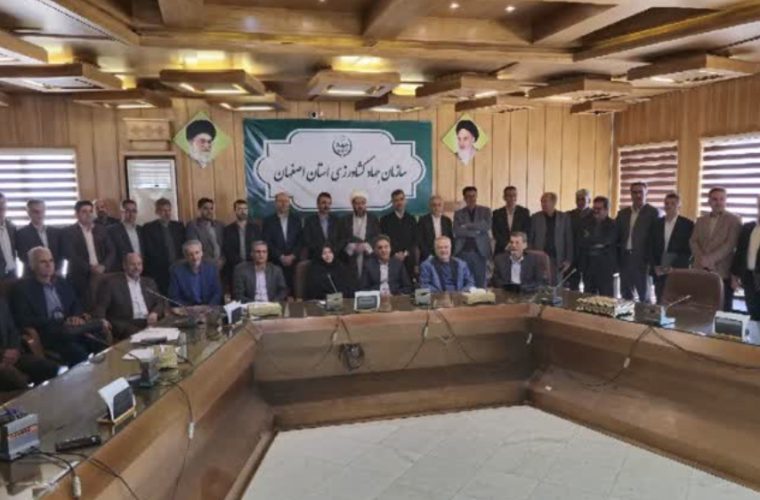 رئیس سازمان جهاد کشاورزی استان اصفهان درآیین تکریم و معارفه در معاونت بهبود تولیدات دامی