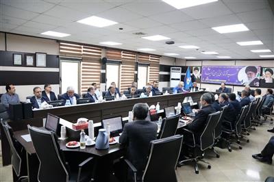 تقدیر مدیرعامل نفت و گاز مارون از خادمان نماز و قرآن تقدیر مدیرعامل نفت و گاز مارون از خادمان نماز و قرآن