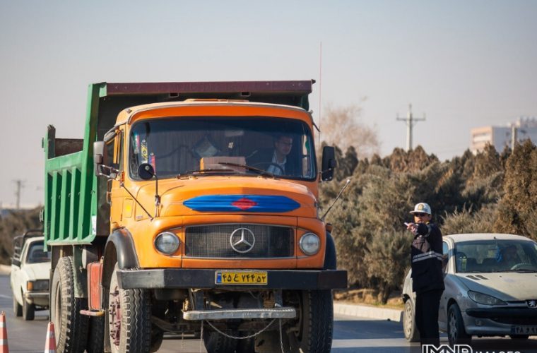 ازسرگیری فعالیت ناوگان بار حمل‌ونقل درون‌شهری اصفهان از ۱۶ فروردین