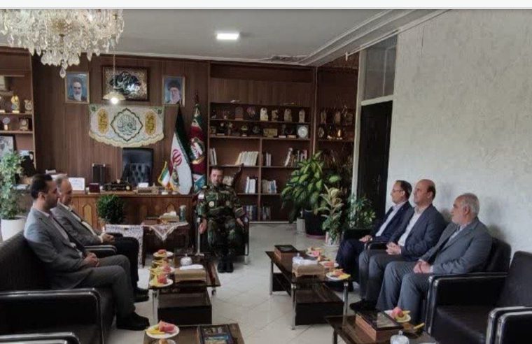 دیدار سرپرست مخابرات منطقه اصفهان با ارشد نظامی ارتش در استان