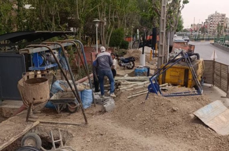 اصلاح خطوط اصلی شبکه فاضلاب شهری کنار گذر بزرگراه شهید خرازی اصفهان اصلاح خطوط اصلی شبکه فاضلاب شهری کنار گذر بزرگراه شهید خرازی اصفهان
