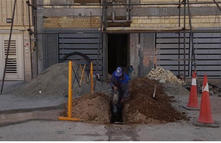 نصب و تعویض بیش از ۱۲۰۰ فقره انشعاب آب و فاضلاب در منطقه بهارستان