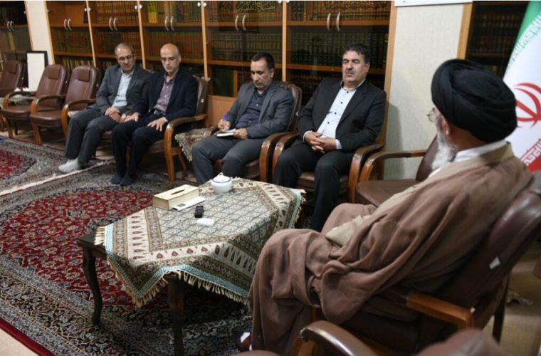 تاکید نماینده ولی فقیه و امام جمعه اصفهان بر فرهنگ‌‎سازی در زمینه مدیریت مصرف آب