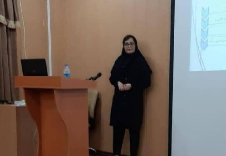 وی دارای مدرک کارشناسی در رشته شیمی کاربردی و کارشناسیارشد در رشته شیمی معدنی است و با تلاش مستمر، پشتکار بالا و علاقه فراوان به حوزه تخصصی خود توانست در یکی از سختترین آزمونهای کشور درخشش بینظیری داشته باشد. این موفقیت نه تنها افتخاری برای خانواده و اساتید ایشان است، بلکه مایه مباهات جامعه علمی مسجدسلیمان نیز به شمار میرود. وی دارای مدرک کارشناسی در رشته شیمی کاربردی و کارشناسیارشد در رشته شیمی معدنی است و با تلاش مستمر، پشتکار بالا و علاقه فراوان به حوزه تخصصی خود توانست در یکی از سختترین آزمونهای کشور درخشش بینظیری داشته باشد. این موفقیت نه تنها افتخاری برای خانواده و اساتید ایشان است، بلکه مایه مباهات جامعه علمی مسجدسلیمان نیز به شمار میرود.