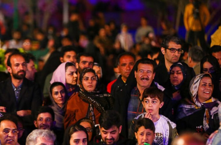 اجرای ۱۰ برنامه فرهنگی و هنری ویژه دهه کرامت در منطقه ۷