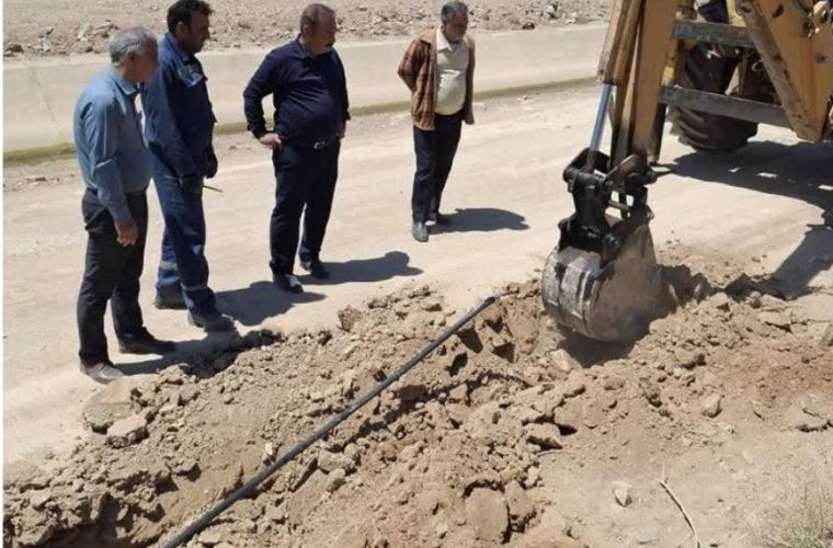 کشف انشعاب آب غیر مجاز به طول ۳۸۰ متر در اصفهان