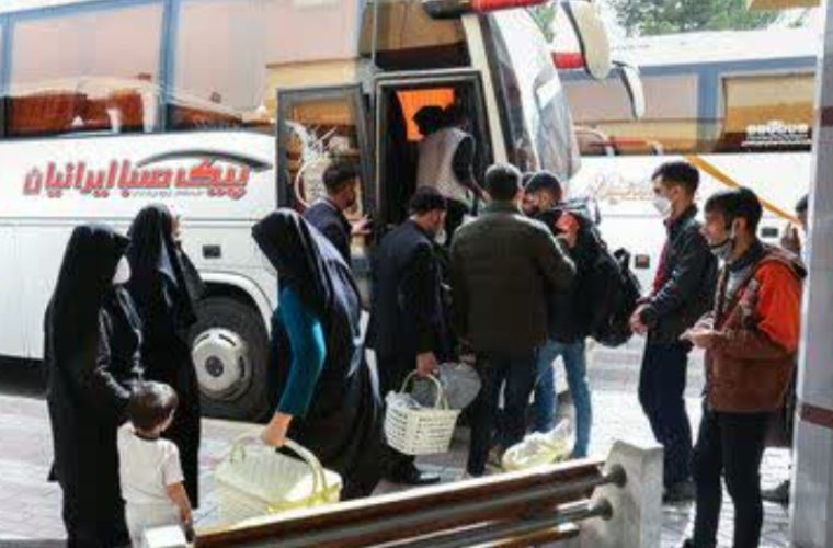 اعزام روزانه بیش از ۳۰ دستگاه اتوبوس از پایانه کاوه به مشهد در دهه کرامت