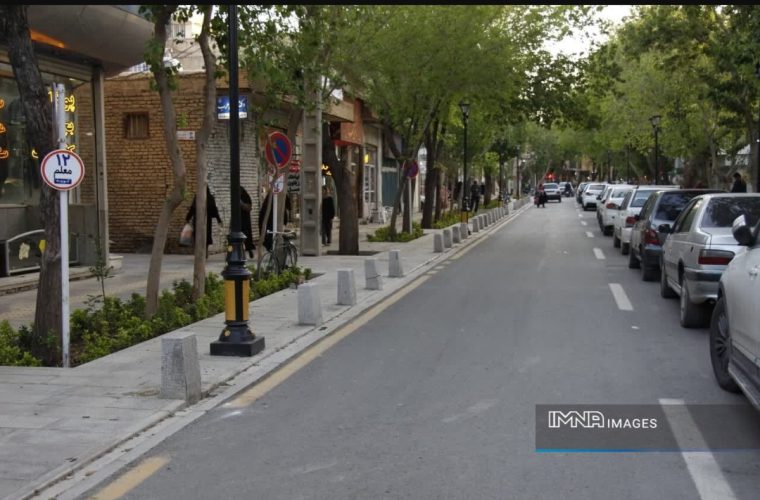 اتصال مسیر «مسجد جامع» و «حمام تاریخی رهنان» به «گذر گردشگری ابوذر» در سال جاری اتصال مسیر «مسجد جامع» و «حمام تاریخی رهنان» به «گذر گردشگری ابوذر» در سال جاری