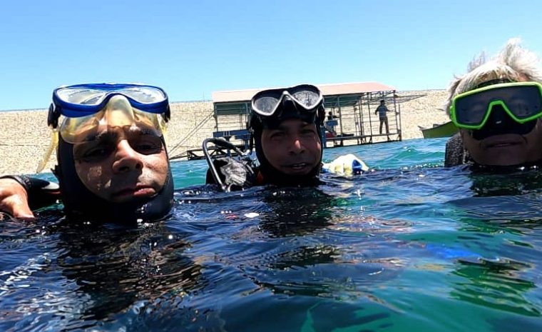 حضور غواصان آبفای اصفهان در عملیات بازگشایی دریچه سد شهیدان امیرتیموری استان کرمان حضور غواصان آبفای اصفهان در عملیات بازگشایی دریچه سد شهیدان امیرتیموری استان کرمان