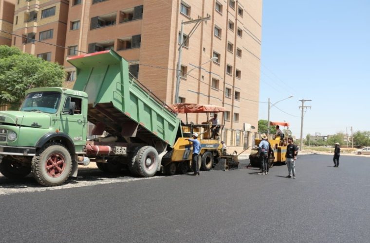 اجرای ۷۰۰۰ مترمربع لکهگیری آسفالت در معابر فرعی منطقه ۱۰ اجرای ۷۰۰۰ مترمربع لکهگیری آسفالت در معابر فرعی منطقه ۱۰