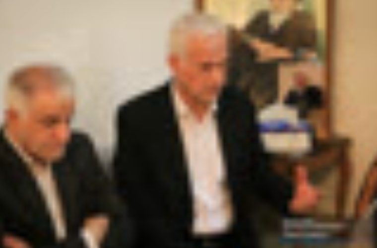 شهدا «عند ربهم یرزقون» و منتخبان پروردگار هستند