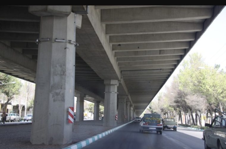 پروژه ساماندهی آب‌های سطحی خیابان امام خمینی(ره) در حال اجراست