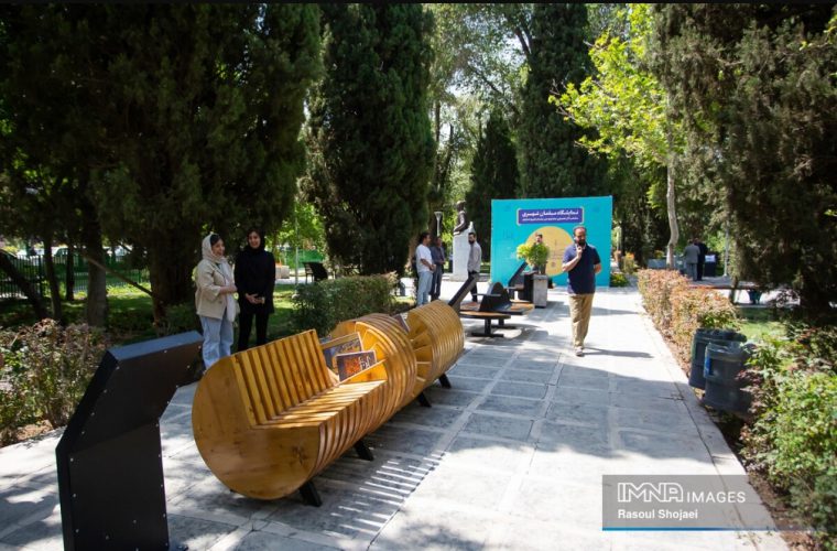 برگزاری ۲۵ رویداد ترویجی صنایعدستی در «گذر صنایع دستی» طی سال جاری برگزاری ۲۵ رویداد ترویجی صنایعدستی در «گذر صنایع دستی» طی سال جاری