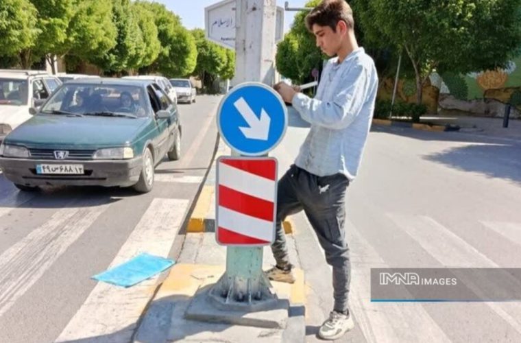 تابلوهای ترافیکی منطقه یک نوسازی می شود