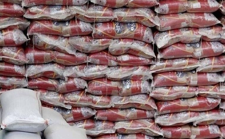 کشف انبار احتکار برنج و روِغن در فلاورجان