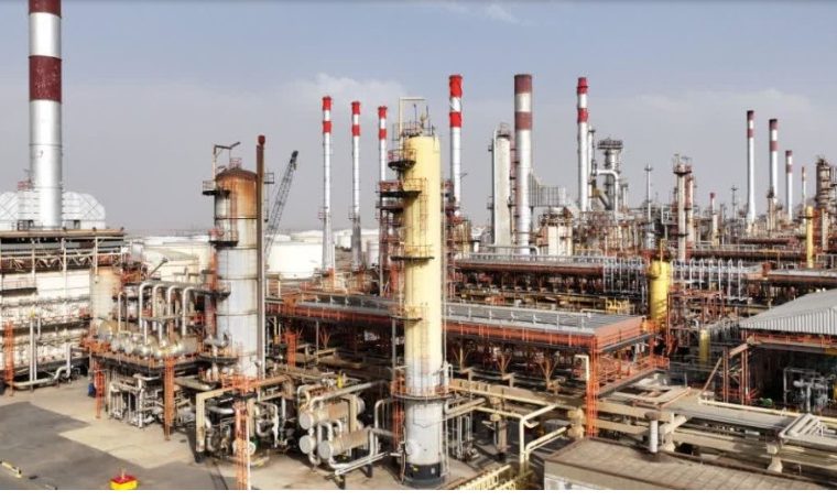 شرکت پالایش نفت اصفهان شرکت برتر بورس کالا شد