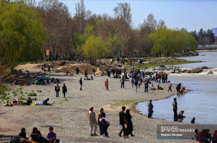 خدمات باغ پرندگان، فروش و کنترل بلیت مراکز گردشگری ناژوان برونسپاری شد خدمات باغ پرندگان، فروش و کنترل بلیت مراکز گردشگری ناژوان برونسپاری شد