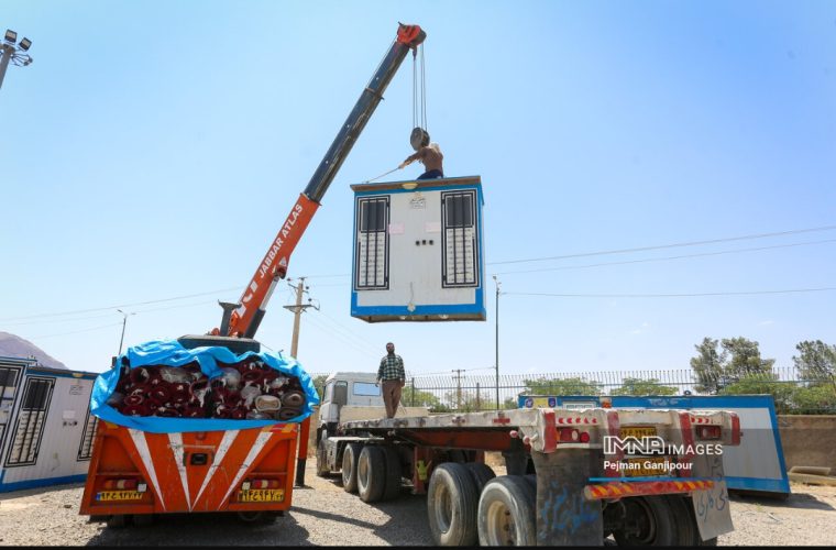 خدمت‌رسانی شهرداری اصفهان در کربلا با استفاده از تجهیزات لجستیکی