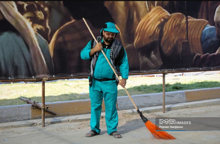 حمل بیش از ۱۴ هزار تن پسماند در کربلا توسط خادمان شهرداری اصفهان حمل بیش از ۱۴ هزار تن پسماند در کربلا توسط خادمان شهرداری اصفهان