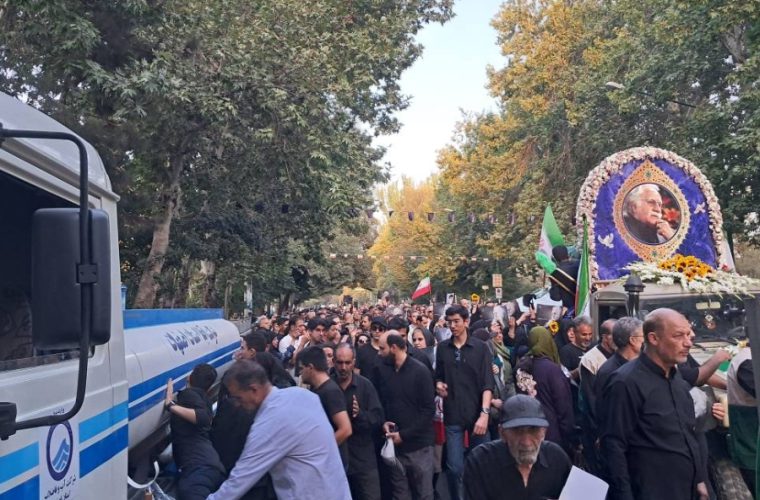 آبرسانی به مراسم تشییع استاد محمود فرشچیان در اصفهان